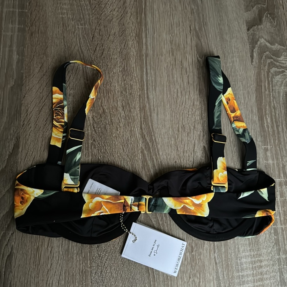 NWT WeWoreWhat Top and Bottom Swim Set - Picture 9 of 9